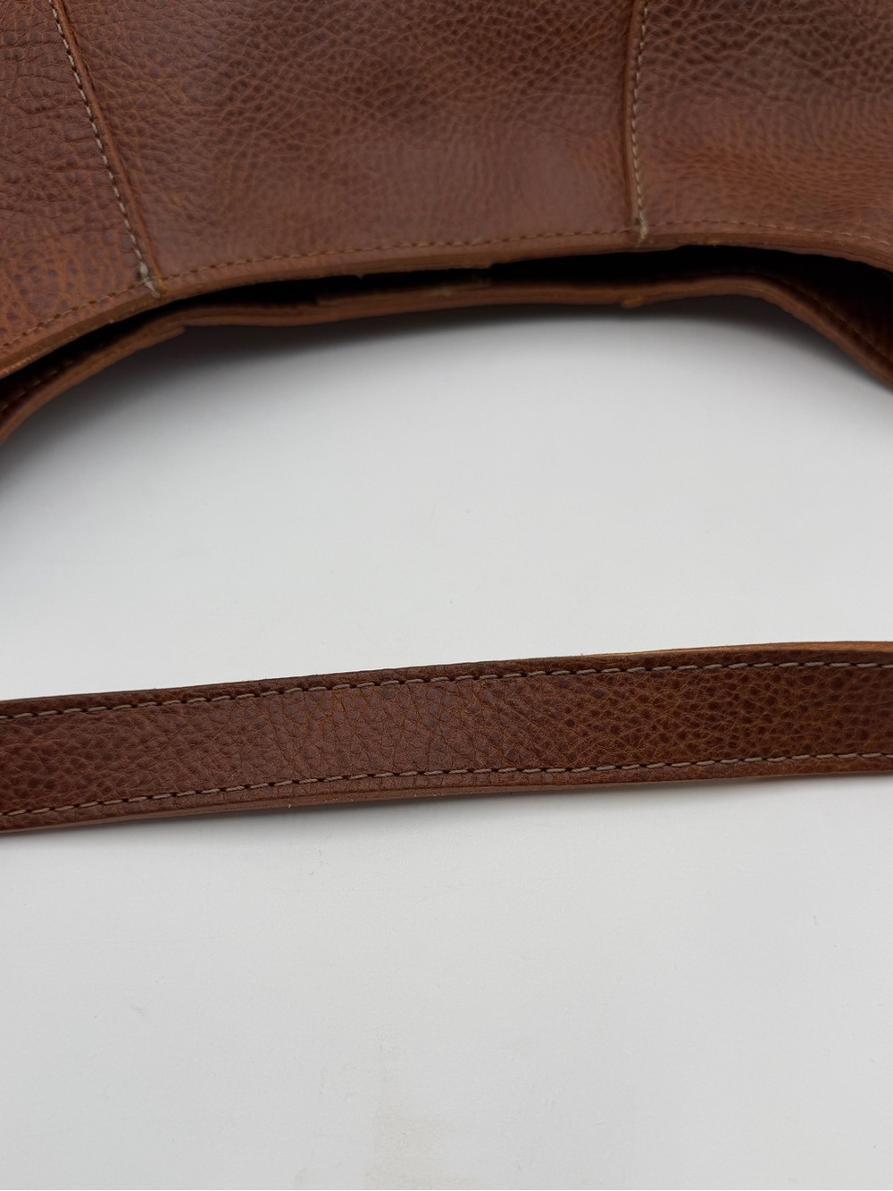 Buffalo Jackson WALKER LEATHER SHOULDER BAG - Picture 7 of 9